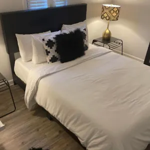 Special! 2 Queen Bedroom Minutes To Broadway! Apartment Nashville